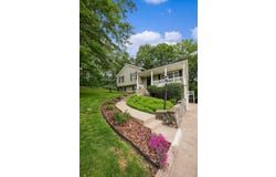 270 Trappers Hollow Road, Zanesville, OH 43701