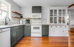 212 W Peach St, Fredericksburg, TX 78624