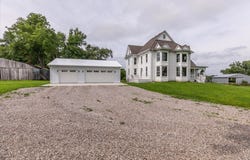 4842 Highway F48 W, Newton, IA 50208