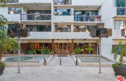 325 N Oakhurst Dr, Beverly Hills, CA 90210