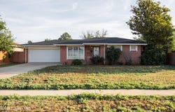 307 Hicks Place, Levelland, TX 79336