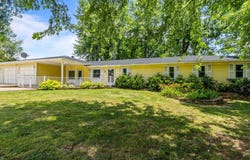 4132 W Farm Rd 172, Brookline, MO 65619