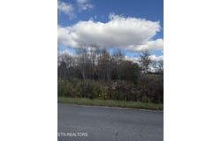 Woodgate Drive, Crossville, TN 38558