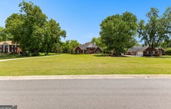 125 Lake Park Drive, Sharpsburg, GA 30277