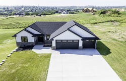 14368 Keegan Court, Dubuque, IA 52002