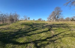 10724 E FM 916, Grandview, TX 76050