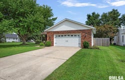 1907 Halifax Drive, Springfield, IL 62703