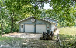 330 Fair Oaks, St Clair, MO 63077