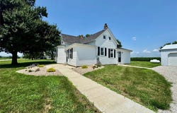 5437 Richfield Road, Red Bud, IL 62278