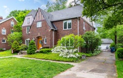953 Berkshire Road, Grosse Pointe, MI 48230