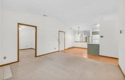 35244 Greenwich Avenue unit: 35244, North Ridgeville, OH 44039