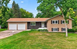 9855 Iffert Avenue NE, Monticello, MN 55362