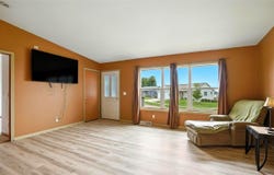 219 Taylor Dr, IA 52755