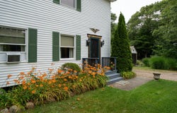 11 Onondaga Avenue, Oak Bluffs, MA 02557