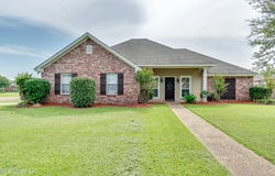 1076 Spanish Oak Drive, Pearl, MS 39208