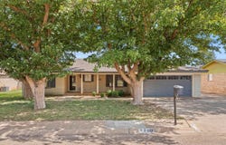 230 N 22nd Street, Slaton, TX 79364