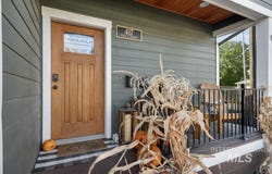 417 E St, Moscow, ID 83843
