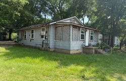 300 Maple, Henderson, TX 75654