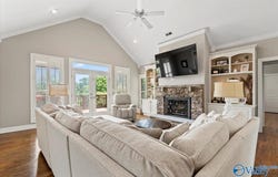 100 Spy Glass Cove, Guntersville, AL 35976