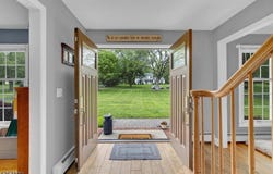 19 Bennington Dr, Mount Olive Twp., NJ 07836-9756