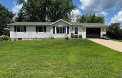W232 OAK Street, FREMONT, WI 54940