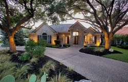 6 Stillmeadow CT, The Hills, TX 78738