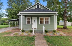 804 E 7th St, Tuscumbia, AL 35674