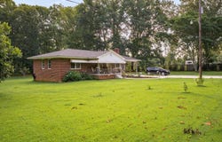 1124 Camelot Forest, Belton, SC 29627