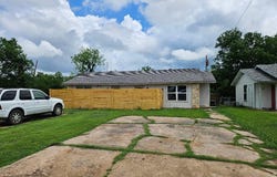 516 Lenora Dr, Taylor, TX 76574