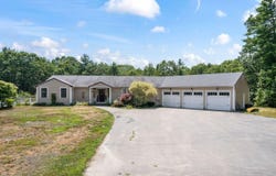 15 Dragonfly Lane, Kennebunk, ME 04043
