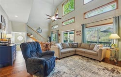 62 Beach Drive, Lake Tapawingo, MO 64015