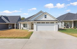308 N Main Street, McGregor, TX 76657