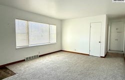 1047 College Ln, Hutchinson, KS 67501