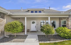 1040 Blueridge Dr, Kimberly, ID 83341-1828