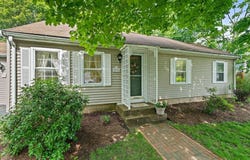 19 Oakdale Rd, Canton, MA 02021
