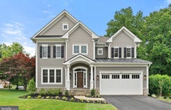 389 HOLMES DRIVE NW, VIENNA, VA 22180