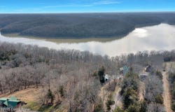 950 Lakeview Dr, Bloomfield, KY 40008