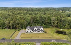 27 Vining Way, Cumberland, ME 04021