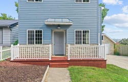 405 ELLIS Street, KEWAUNEE, WI 54216-1328