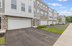 122 ADA HIGHTOWER AVE, PENNINGTON, NJ 08534