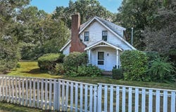 74 ADAMS POINT Road, Barrington, RI 02806
