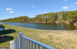 8801 BAY RIDGE DR, BERLIN, MD 21811