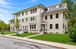 1 Broadway Ave, Ipswich, MA 01938