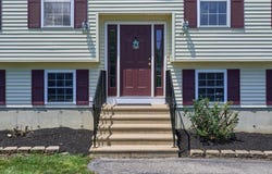 11 Abbey Rd, Webster, MA 01570