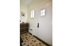 310 Newburn Dr, Mt Lebanon, PA 15216