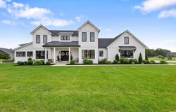 11306 Fishers Pond, Middlebury, IN 46540