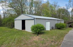 55 Hi En De Lo, PARIS, TN 38242