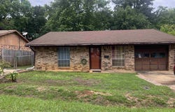 305 E Maple Street, White Oak, TX 75693