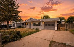 906 19th Avenue E, Jerome, ID 83338