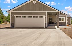 460 S Mountaine Pines Avenue, Show Low, AZ 85901